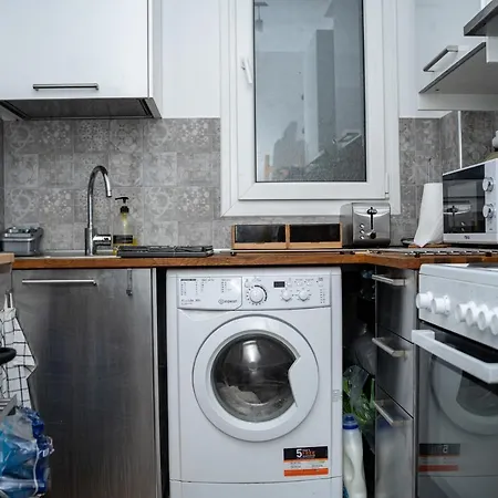 Floor Ano Poli Séjour chez l'habitant *