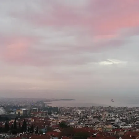 Floor Ano Poli Δωμάτια σε οικογενειακή κατοικία