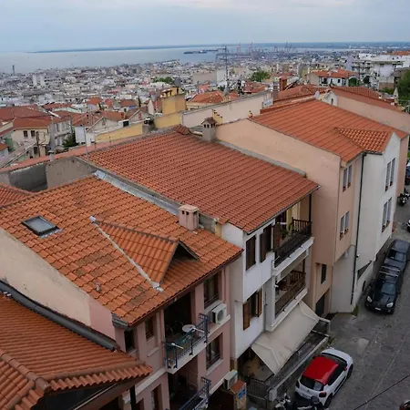 Floor Ano Poli Δωμάτια σε οικογενειακή κατοικία *